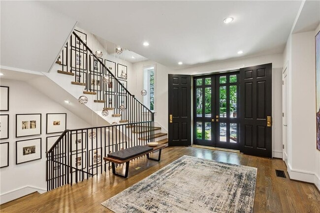 Foto del edificio - 2525 Peachtree Rd NE