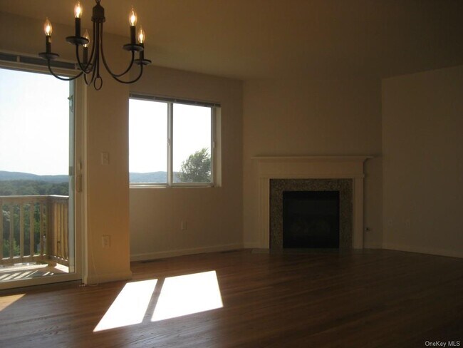 Foto del edificio - 1201 Eagles Ridge Rd