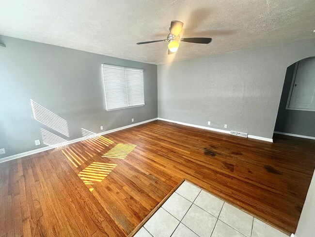 Foto del edificio - 6110 Pratt St