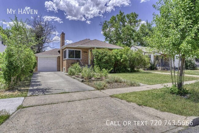 Building Photo - Great home with tons of character close to...