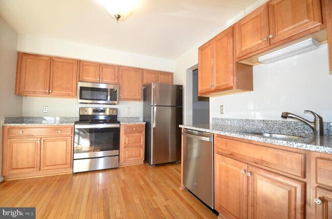 Foto del edificio - 5676 Ridge View Dr