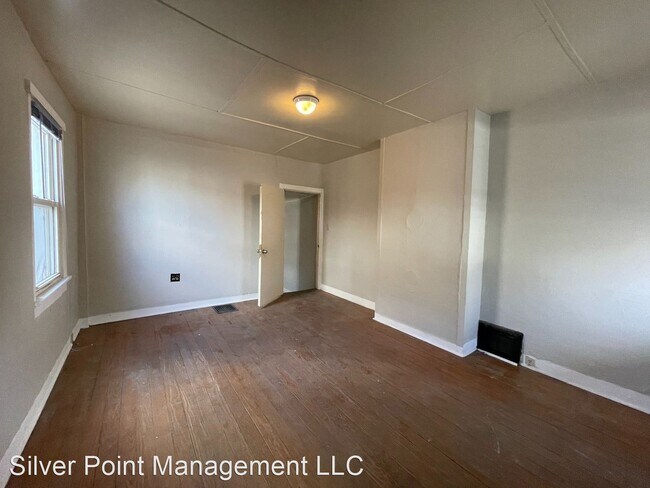 Building Photo - 2 br, 1 bath House - 199 N Laurel