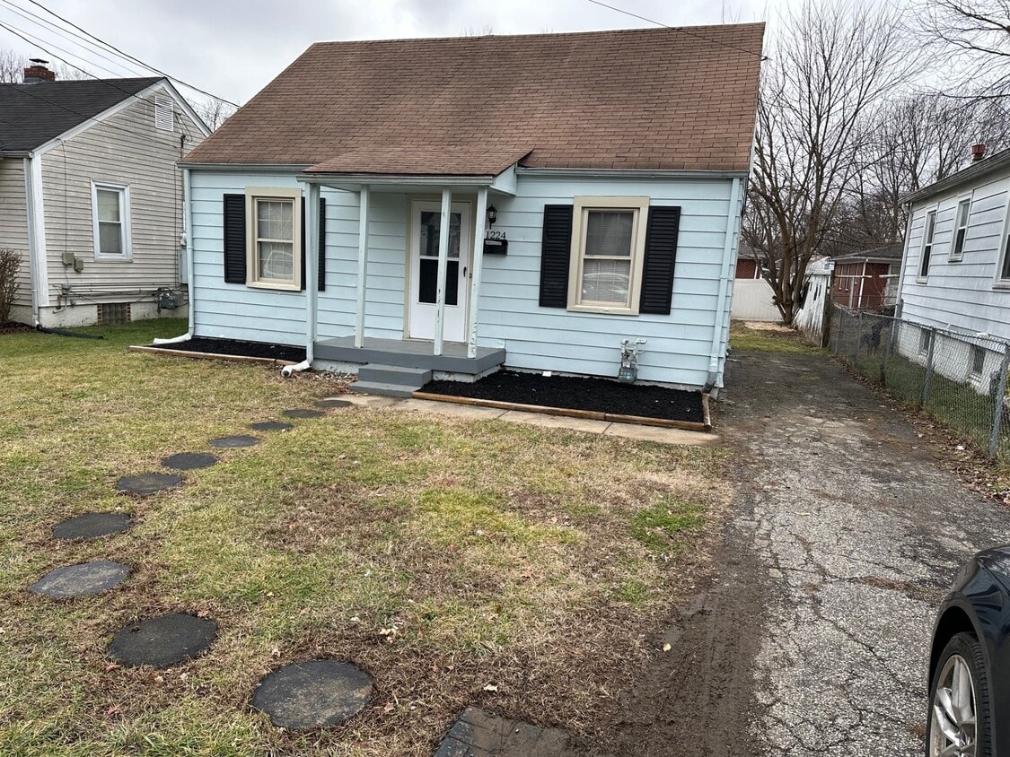 Primary Photo - 1224 Weller Ave