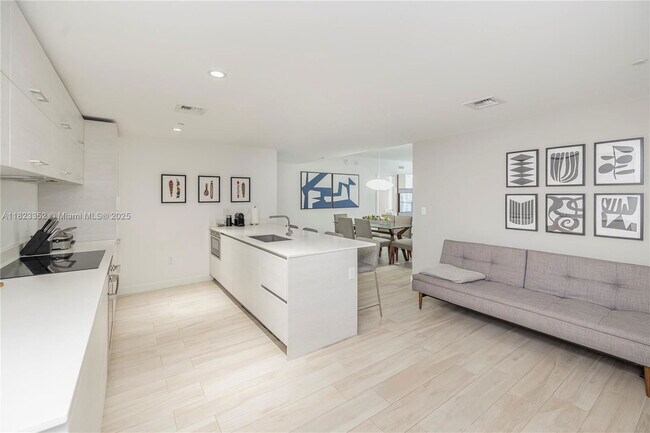 Building Photo - 1300 S Miami Ave