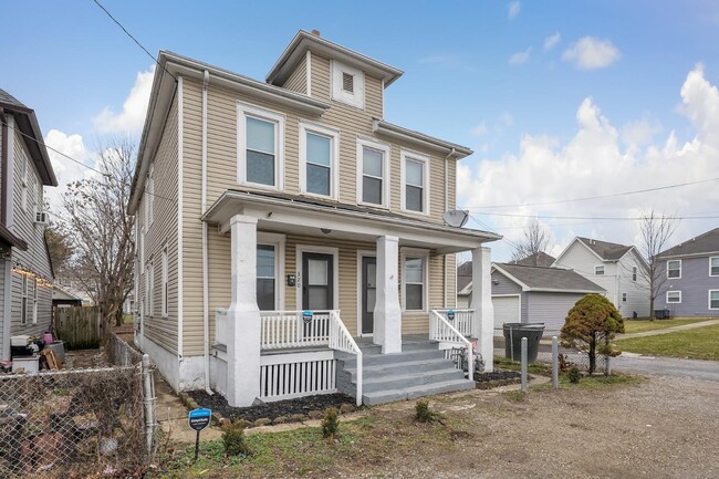 Building Photo - 320-322-322 Stanaford Pl
