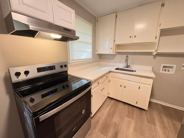 Building Photo - 3674 Windemere Dr