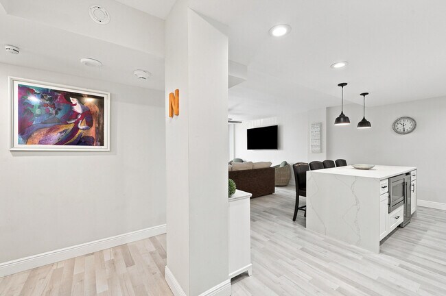 Foto del edificio - 2121 N Ocean Blvd