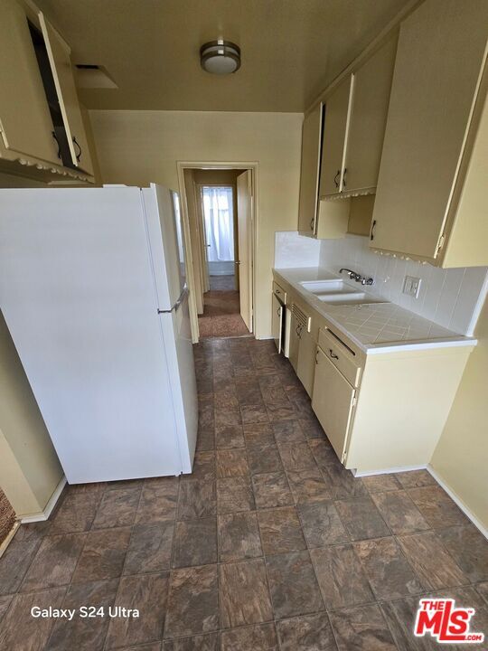 Foto del edificio - 3625 S Victoria Ave