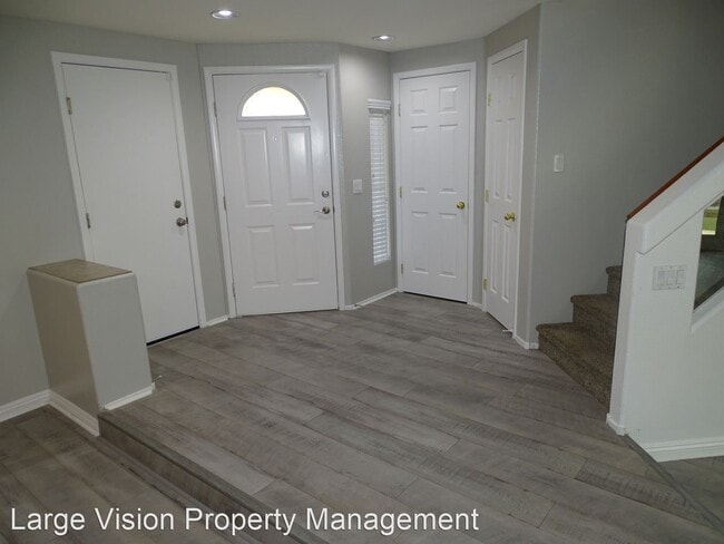Building Photo - 4 br, 2.5 bath House - 9773 Sonora Bend Ave