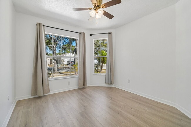 Building Photo - 7527 Oxford Garden Cir