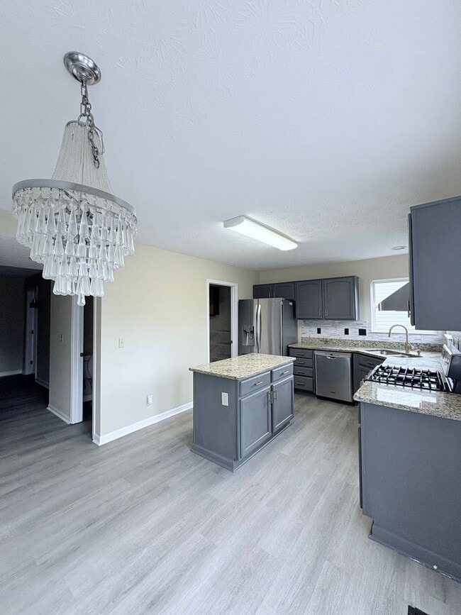 Foto del edificio - 4BR w/ Deck Near Blacklick Woods