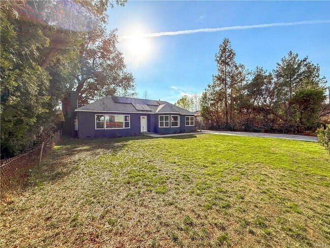 Foto del edificio - 634 W Mendocino St