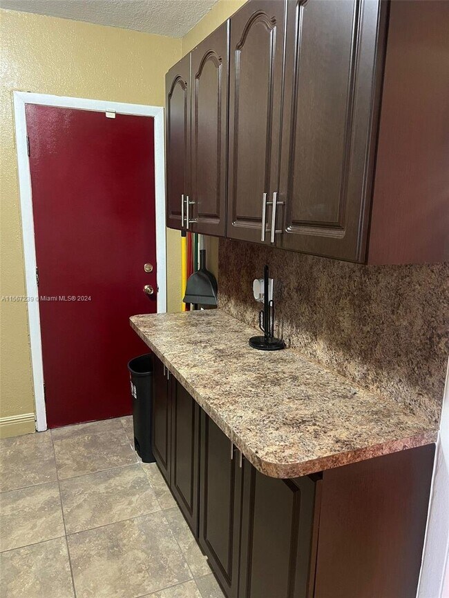 Building Photo - 1270 Northwest 72nd Street Apt #1270, Miam...