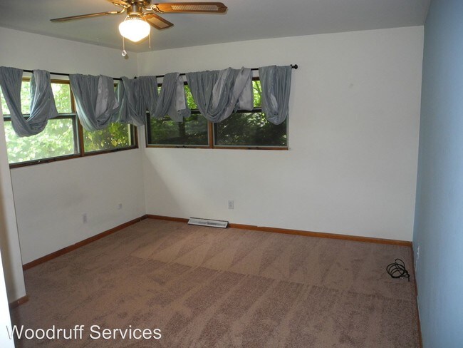 Building Photo - 3 br, 2 bath House - 507 W. Pecan