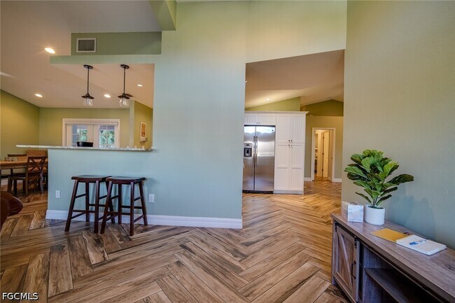 Building Photo - 8831 Banyan Cove Cir
