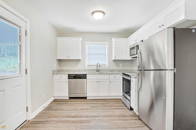 Foto del edificio - 2450 Springdale Rd SW