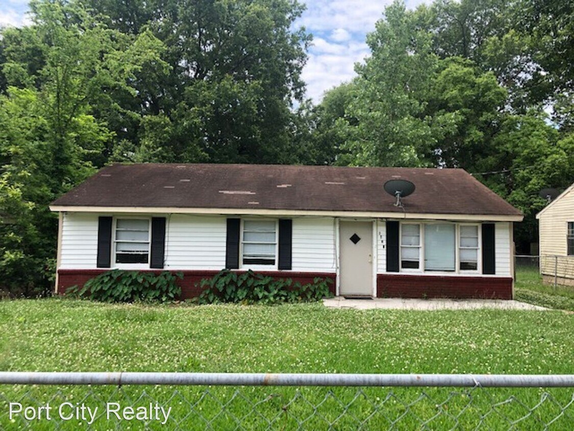 Primary Photo - 3 br, 1 bath House - 1823 Fulton St.