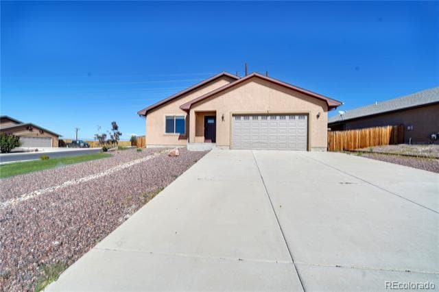 Building Photo - 25 Arrowsmith Dr