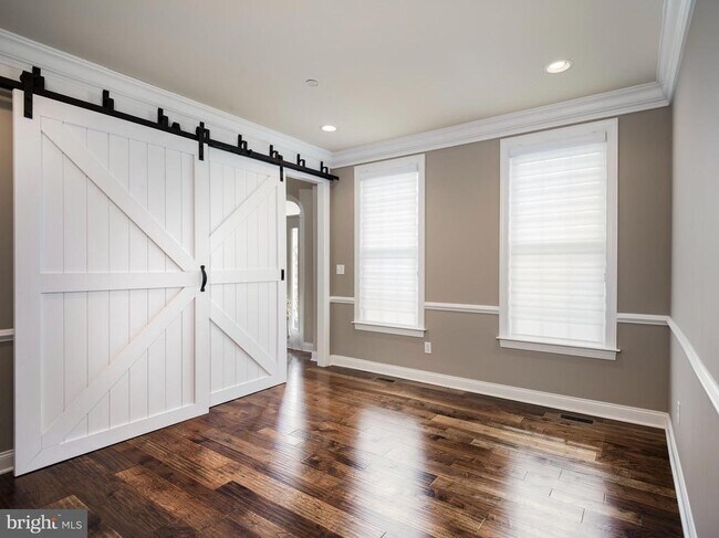 Foto del edificio - 3803 Woodland Dr