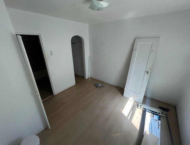 Foto del edificio - 418 W 13th St