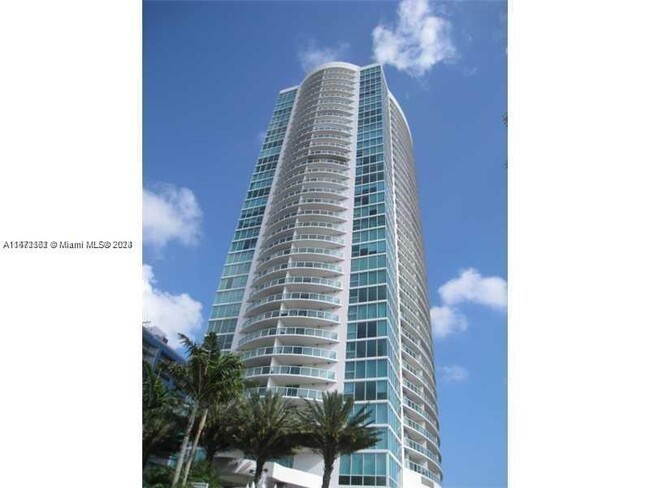 Building Photo - 2101 Brickell Ave