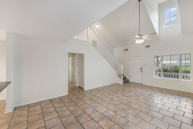 Building Photo - Available August 2026! 4 Bed/4 Bath Less than 2 Miles From A&M!