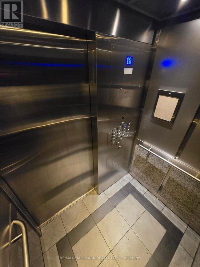 Building Photo - 3077 Weston Rd