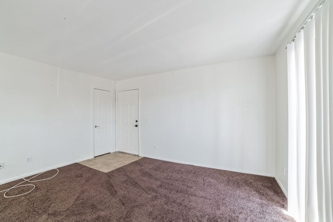 Foto del edificio - 7200 W Pirates Cove Rd