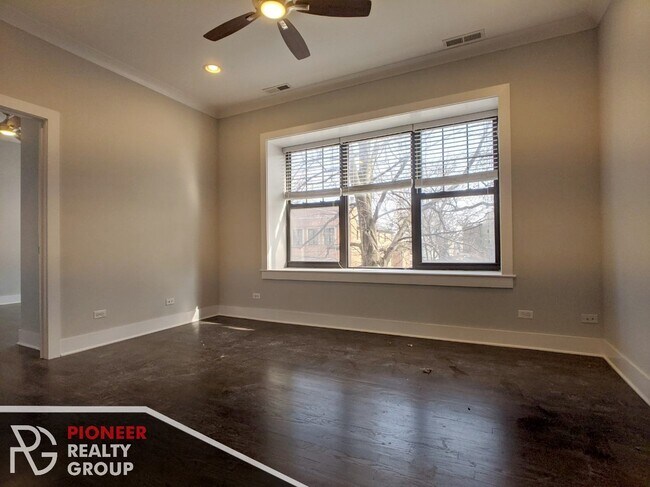 Foto del edificio - 1946 W Nelson St