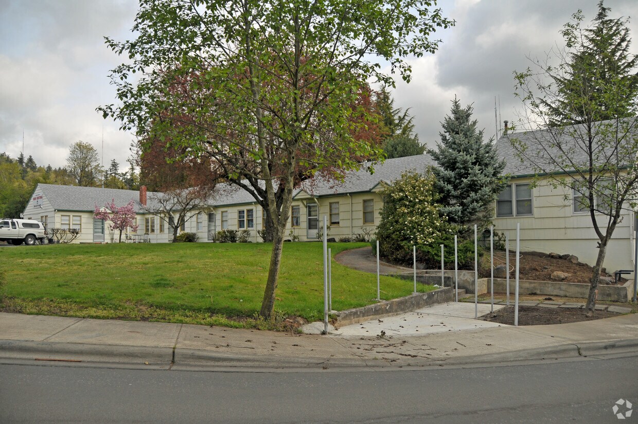 6615 SW Canyon Ln, Portland, OR 97225 Apartments in Portland, OR