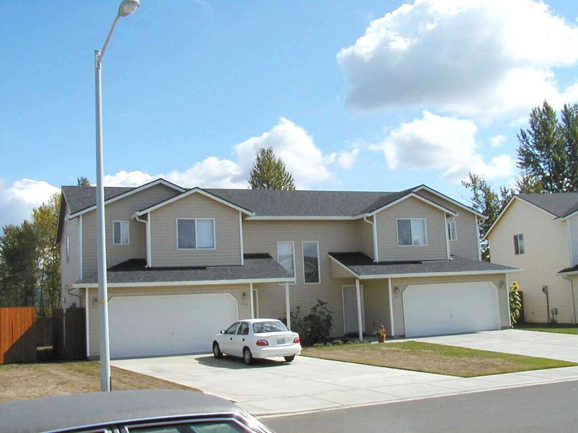 2405 NW 3rd Way, Battle Ground, WA 98604 Townhouse for Rent in Battle Ground, WA