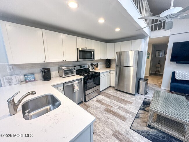 Foto del edificio - 170 1st Ave