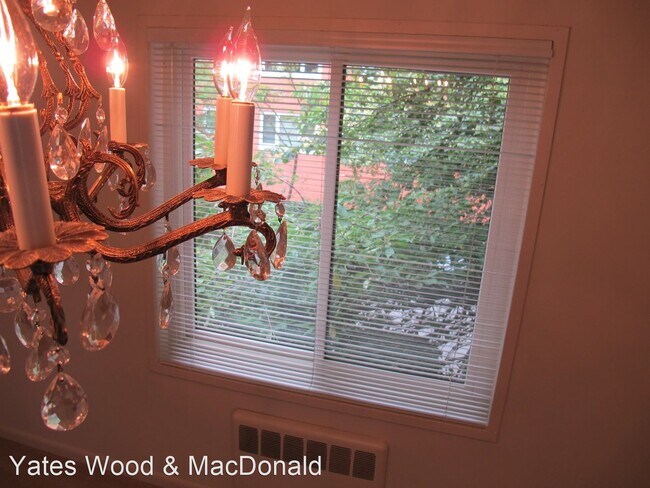 Foto del edificio - 1206 Queen Anne Ave N