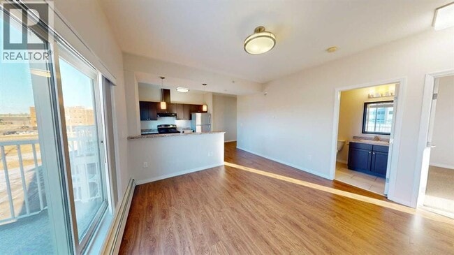 Building Photo - 10004-1097A 97A St