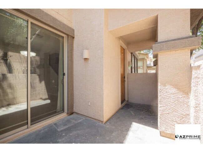 Foto del edificio - Escape the Ordinary in This Exquisite 3/3 ...