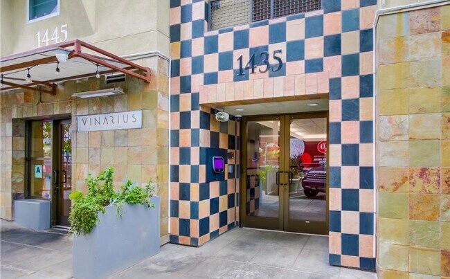 Foto del edificio - 1435 India St