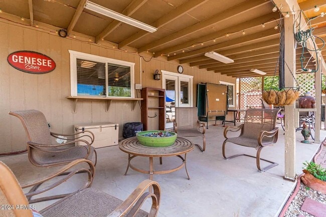 Foto del edificio - 716 E Hackamore St