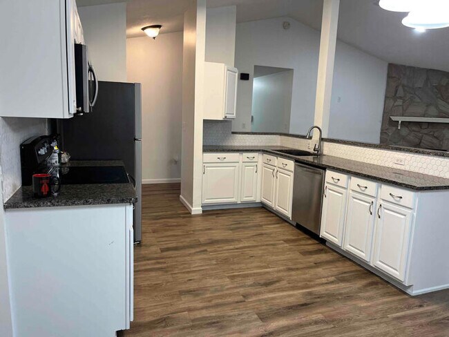 Foto del edificio - 103 Trenton Ave