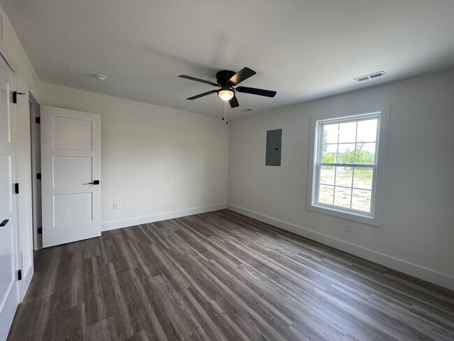 Building Photo - 1110 Race St