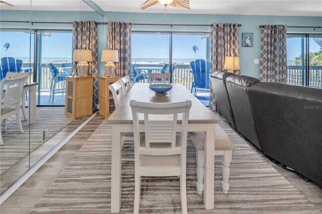 Foto del edificio - 200 120th Ave W