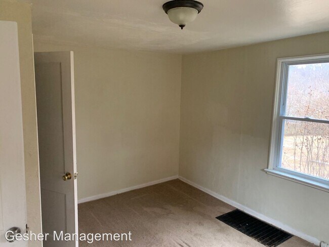 Foto del edificio - 3 br, 1 bath House - 151 Collins Dr