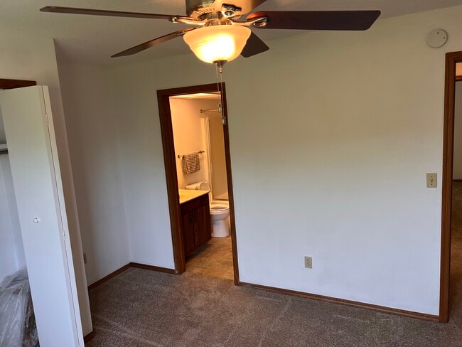Building Photo - 1204 Dean Dr