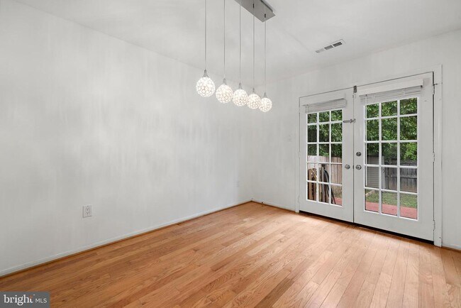 Foto del edificio - 7547 Coddle Harbor Ln