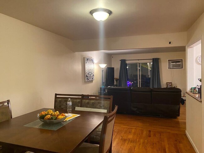 Foto del edificio - 34 Trask Ave