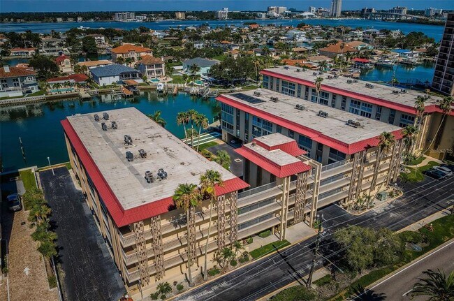 Foto del edificio - 121 Island Way