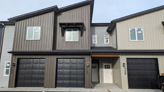 Building Photo - Brand New 2 Bedroom 2 1/2 bathroom Hayden ...