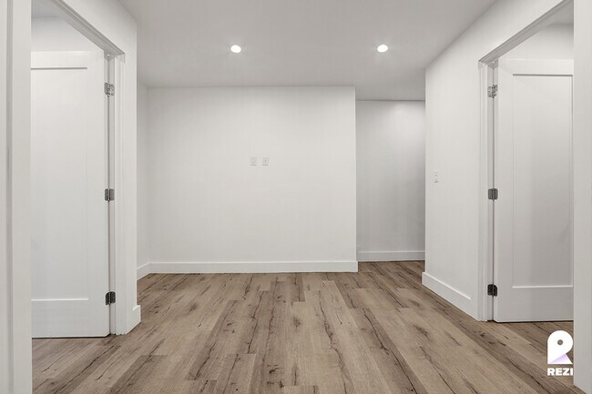 Building Photo - 36 Arden St