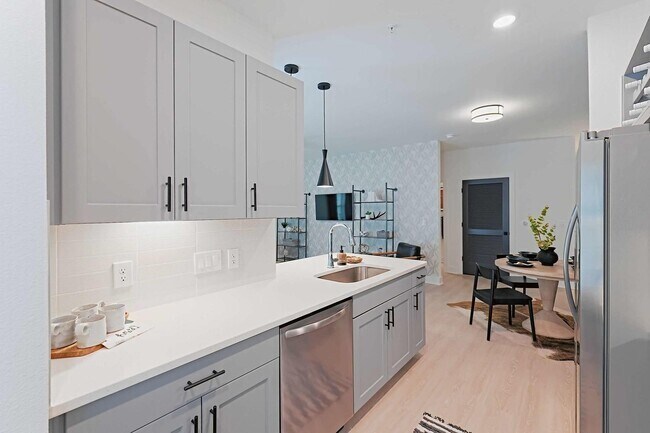 Foto del edificio - Get Up to $2,400 Off Your 2/2 Rent!
