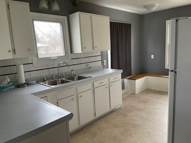Foto del edificio - 254 41st St SW