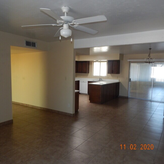 Building Photo - 915 S La Higuera